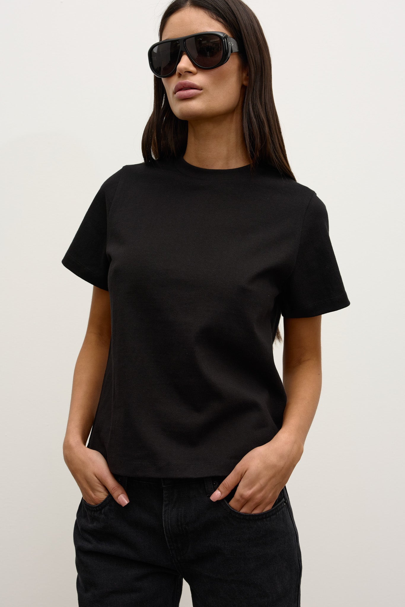 Tess T-Shirt in Black – Top