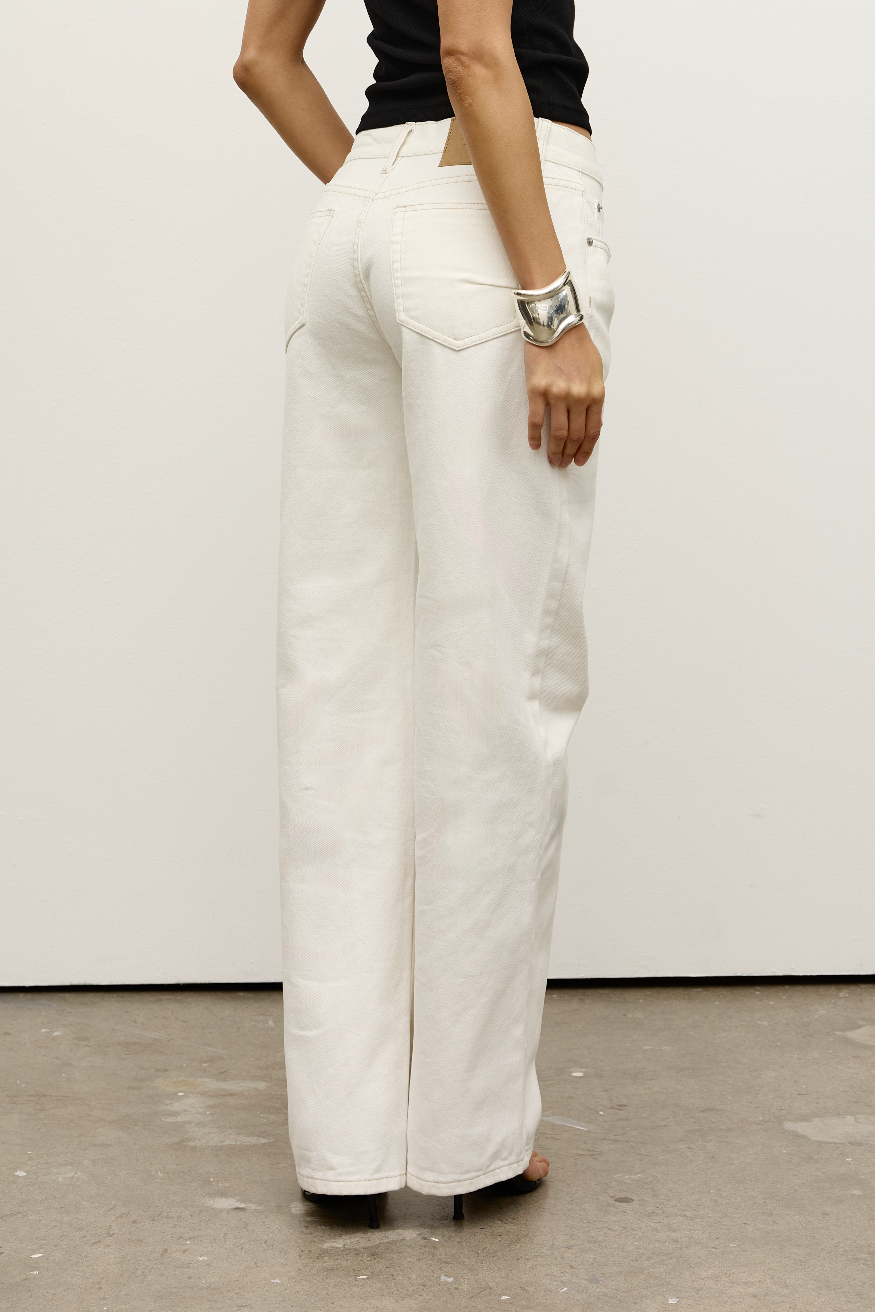 Avery Jean in Geisha White – Pant