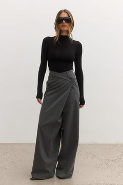 Anisa Turtle Neck in Shadow – Top