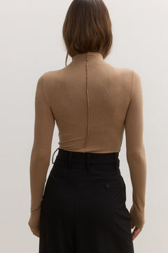 Anisa Turtle Neck in Walnut – Top